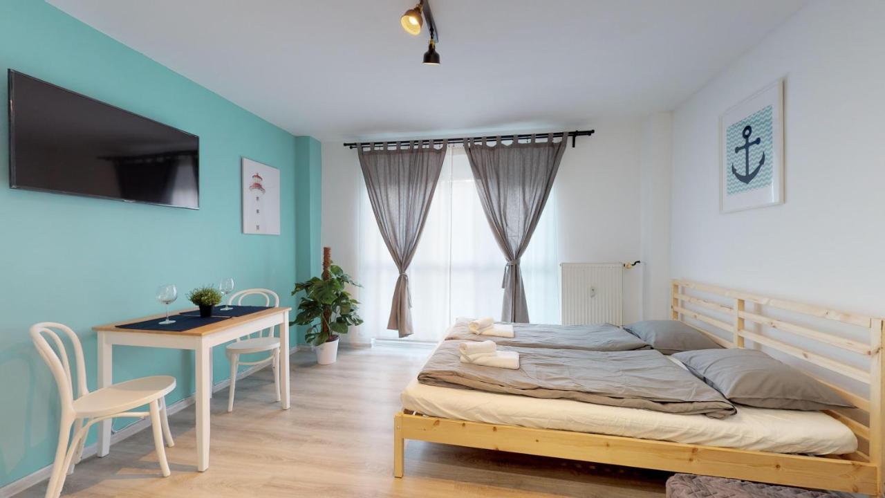 Studio Steps From Nivy & Main Bus Station Братислава Екстериор снимка